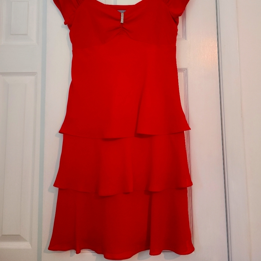 Red tired party dress